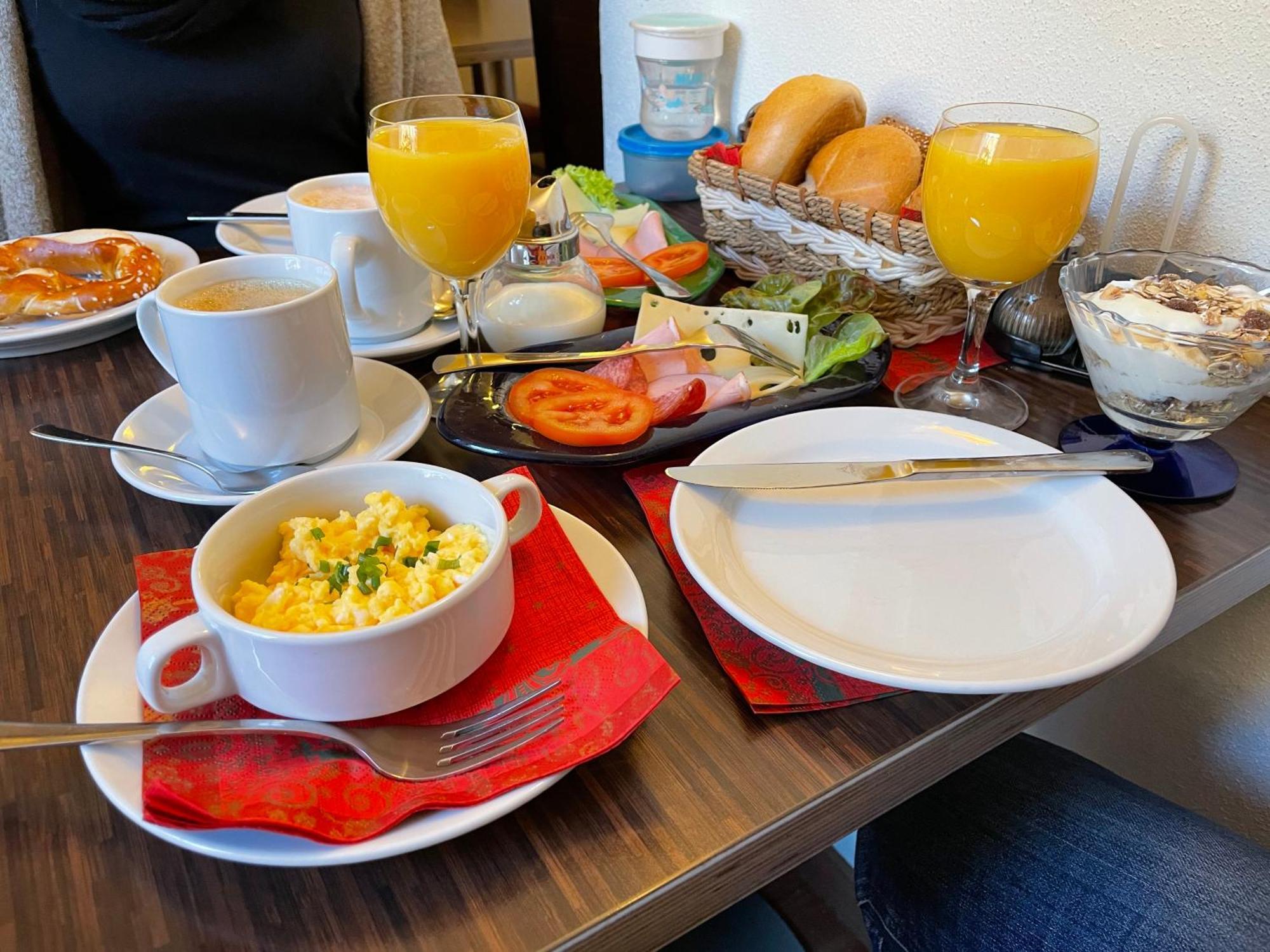 Traumhafte Business & Relax Wohnung Direkt Im Stadtkern Oettingens By Elation Homes Oettingen in Bayern Εξωτερικό φωτογραφία