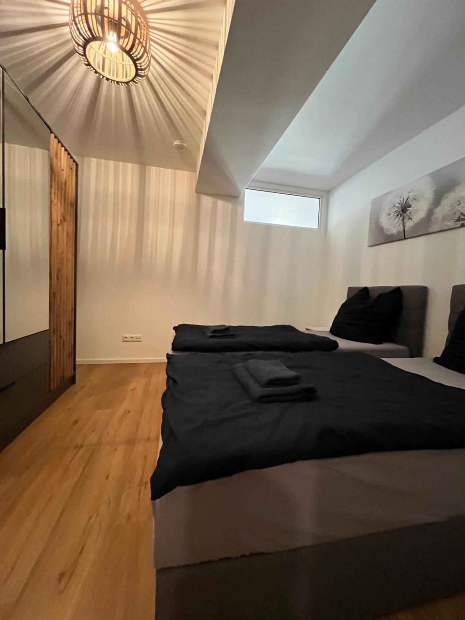 Traumhafte Business & Relax Wohnung Direkt Im Stadtkern Oettingens By Elation Homes Oettingen in Bayern Εξωτερικό φωτογραφία