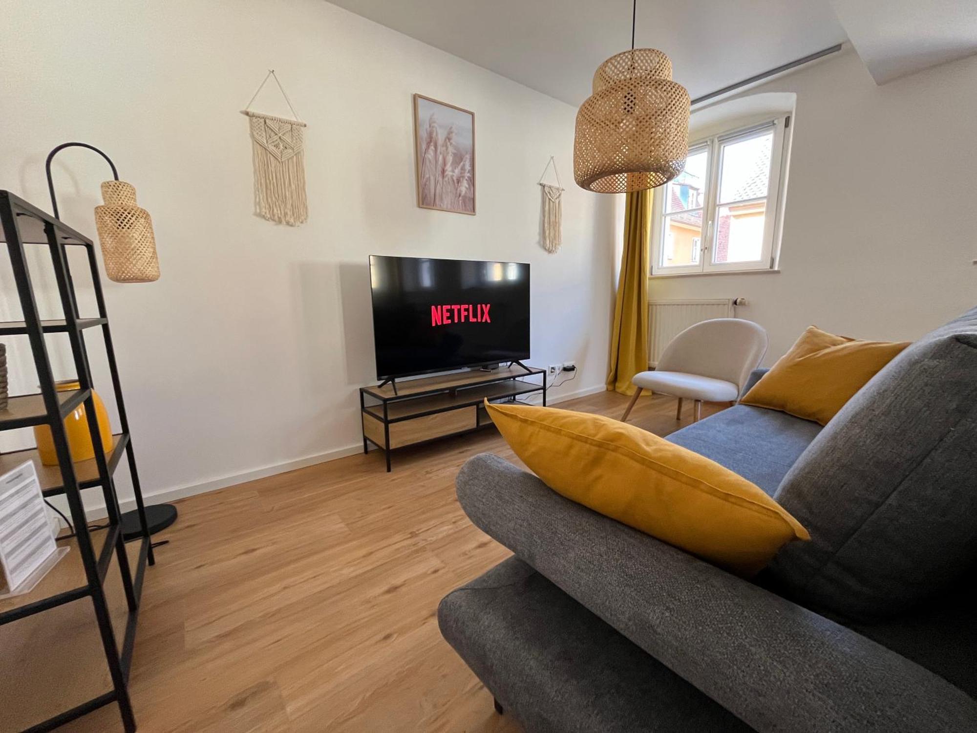 Traumhafte Business & Relax Wohnung Direkt Im Stadtkern Oettingens By Elation Homes Oettingen in Bayern Εξωτερικό φωτογραφία